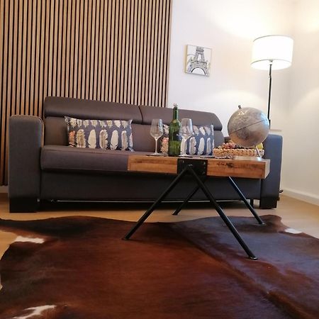 Stilvolle Wohnung An Der Alten Mainbruecke Wurzburg Bagian luar foto