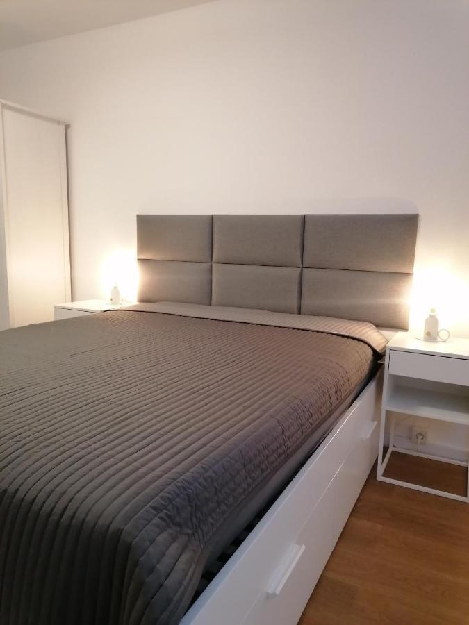 Stilvolle Wohnung An Der Alten Mainbruecke Wurzburg Bagian luar foto